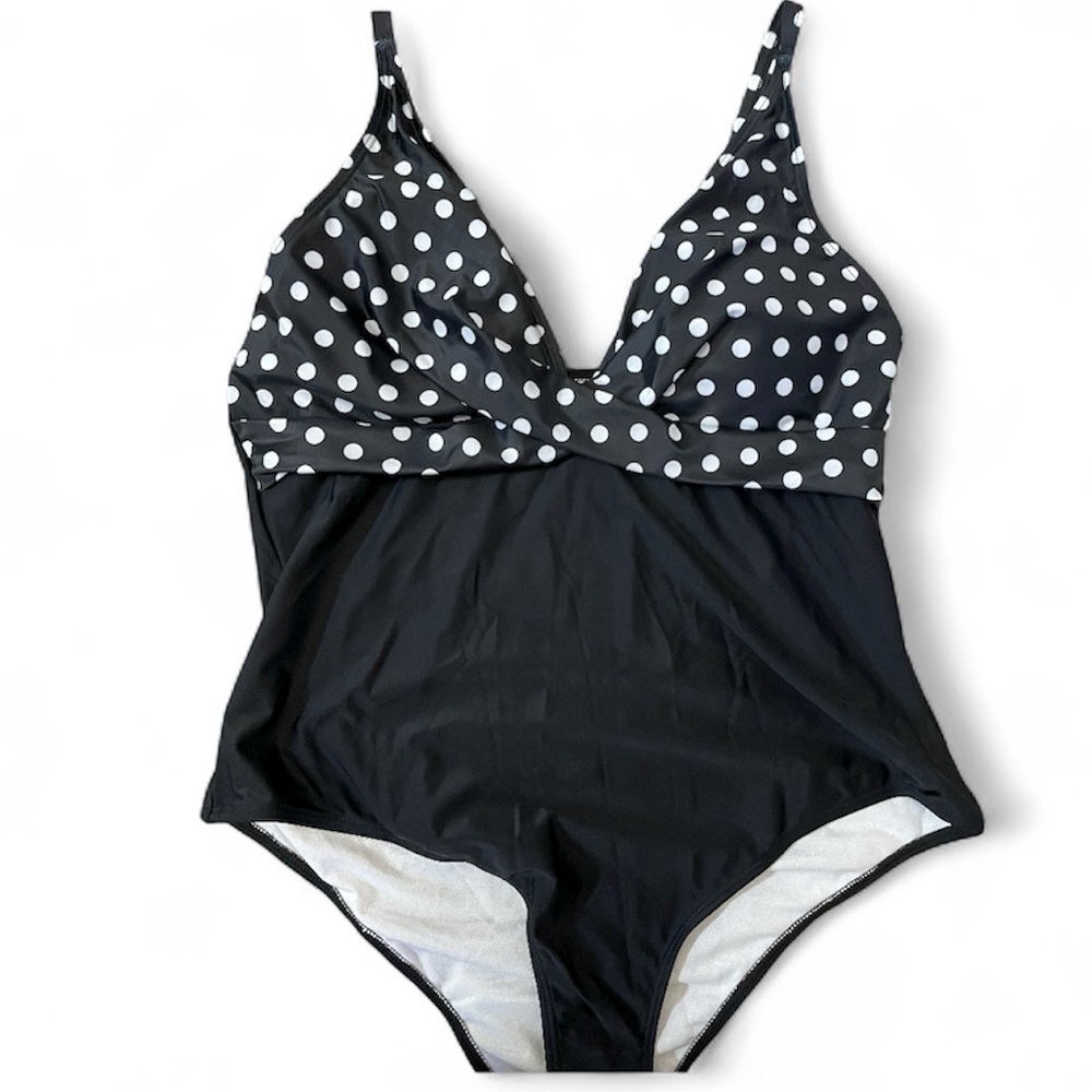 New Black and White Polka Dot Swimsuit XXL, NWT